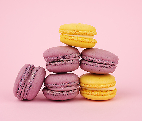 포토 JPG 해외이미지 무료이미지 전통 음식 분홍색 백그라운드 디저트 샌드위치 사탕 요리 사람없음 세트 컬러풀 노란색 쌓기 쿠키 과자 케이크 보라색 여러개 빵집 프랑스 달콤 맛 설탕 굽기 크림 아몬드 모음 마카롱 프랑스어 머랭 줄서기 파스텔톤 페스츄리 맛있는 해외202009 해외202105 해외포토 문자 유럽 빵 컬러 다수 컨셉 모션 상점 견과류 구이 파일형식 무료콘텐츠