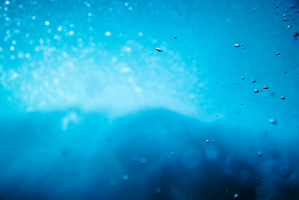 포토 JPG 해외이미지 백그라운드 패턴 표면 추상 사람없음 물 파란색 빛 어둠 거품 젖음 물방울 액체 떨어짐 빨래 소프트포커스 질감 보케 해외202009 해외포토 자연요소 컬러 컨셉 가사 무늬 촬영기법 파일형식