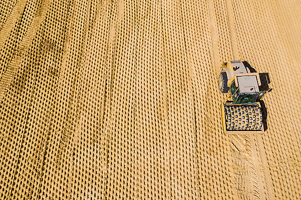 포토 JPG 해외이미지 직업 산업 도로 모래 비즈니스 교통시설 태국 사람 사람없음 야외 가로 도시풍경 기계 장비 건설현장 작업 바퀴 고속도로 수리 밀기 수증기 큼 아스팔트 불도저 흔들림 먼지 짐차 무거움 공학 찌그러짐 개발 조감도 해외202009 해외포토 교육 아시아 길 교통 컨셉 모션 자동차 건설업 풍경 도시 중장비 무게 크기 시설 파일형식