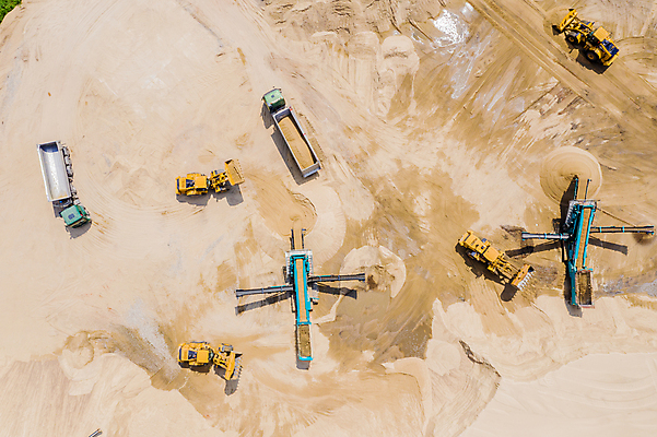 포토 JPG 해외이미지 산업 도로 지구 모래 밭 공장 교통시설 자연 건조 안테나 풍경 사람없음 노란색 환경 기계 장비 사막 바위 업무 황금 큼 굴착기 천 철 발굴 먼지 짐차 무거움 자원 폴란드 내추럴 구리 드론 석탄 지질학 채석 추출 해외202009 해외포토 교육 유럽 길 컬러 교통 농업 통신 공업 자동차 돌_바위 직물 작업 원소 중장비 무게 크기 시설 생태계 파일형식