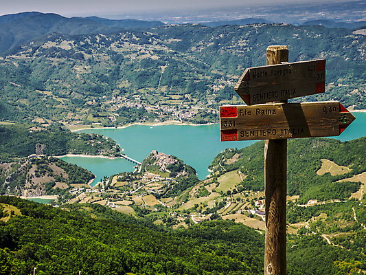 포토 JPG 해외이미지 나무 구름 공원 호수 스포츠 캐나다 의자 자연 조류 아침 낚시 휴식 산 파노라마 풍경 사람없음 야외 목재 초록색 물 여름 파란색 강 상자 태양 반사 일출 일몰 이탈리아 거울 보트 저녁 숲 언덕 암초 내추럴 전국 해외202009 해외포토 주간 자연요소 식물 동물 계절 공공시설 유럽 컬러 가구 컨셉 북아메리카 배_교통 재료 레저 촬영기법 노을 야간 생태계 파일형식