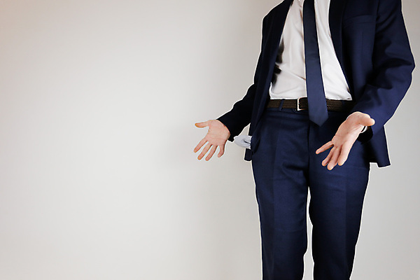 포토 JPG 해외이미지 직업 손 남자 감정 컨셉 돈 비즈니스 사람 사람없음 금융 경제 쇼핑 우정 슬픔 비즈니스맨 구멍 황무지 가난 실업 걱정 호기심 보여주기 빈털터리 파산 빚 우울증 위기 적자 해외202009 해외포토 모션 신체부위 친구 직장인 재산 질병 파일형식