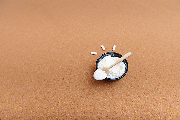 포토 JPG 해외이미지 라이프스타일 여자 얼굴 음식 백그라운드 다이어트 뼈 건강 사람 사람없음 목재 치료 유행 숟가락 힘 활발 흰색 변화 상품 가루 피부 측정 국자 문제 반대 내추럴 보충 단백질 돌봄 노화 카피스페이스 해외202009 해외포토 나무 컬러 컨셉 재료 의학 모션 주방용품 수저 생활 신체부위 공백 영양소 파일형식