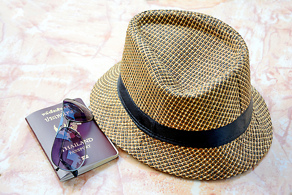 포토 JPG 해외이미지 디자인 커플 옷 안경 바다 여행 백그라운드 컨셉 지도 탁자 모바일 휴가 휴식 사람없음 목재 선글라스 세계 태양 갈색 노란색 유행 여행객 흰색 보호 계획 오브젝트 질감 여권 방문 밀짚 예약 내추럴 대패 스타일 해외202009 해외포토 자연요소 나무 잡화 컬러 가구 재료 관계 사람 짚 파일형식