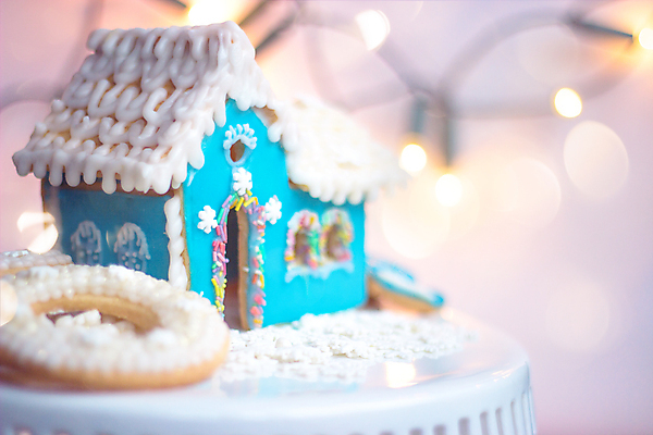 포토 JPG 해외이미지 전통 접시 계절 행복 음식 빵 백그라운드 크리스마스 겨울 탁자 휴가 디저트 새로움 주택 기념 사탕 선물 사람없음 장식 파란색 빛 쿠키 우주 케이크 얼음 축제 흰색 축하 신용카드 달콤 설탕 굽기 연도 보케 생강 핸드메이드 프로스팅 해외202009 해외포토 자연요소 식기 기념일 감정 컬러 가구 컨셉 채소 건물 금융 맛 구이 제빵 파일형식