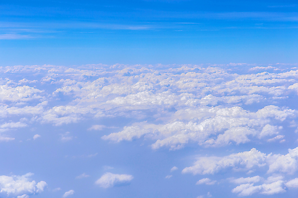 포토 JPG 해외이미지 구름 계절 백그라운드 자연 하늘 날씨 풍경 사람없음 여름 파란색 빛 햇빛 태양 맑음 봄 흰색 분위기 수분 천국 흐림 해외202009 해외포토 자연요소 컬러 컨셉 생태계 파일형식