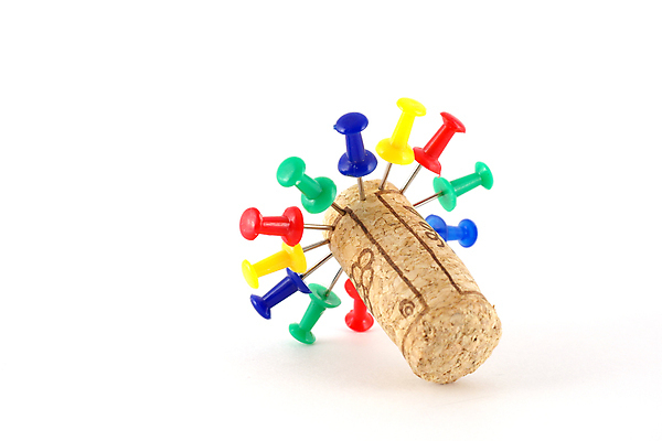 포토 JPG 해외이미지 음료 컨셉 패턴 추상 사람없음 목재 빨간색 초록색 파란색 갈색 노란색 금속 와인 오브젝트 싱글 질감 심플 날카로움 코르크 고립 양조장 해외202009 해외포토 나무 컬러 무늬 재료 재질 주류 파일형식