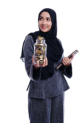 포토 JPG 해외이미지 여자 분홍색 백그라운드 돈 비즈니스 유리 미래 한명 금융 경제 동전 성장 항아리 절약 재산 계획 이슬람교 외화 투자 상업 가치 회계 말레이시아 대출 고립 수입 예산 자금 페니 해외202009 해외포토 1 아시아 종교 컬러 컨셉 재질 사람 도자기 파일형식