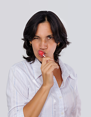 포토 JPG 해외이미지 라이프스타일 손 여자 행복 감정 얼굴 비즈니스 사업가 손가락 성공 아이디어 실내 사탕 한명 서기 사람 손짓 흰색 우아함 대표 심볼 긍정 고립 해외202009 우호적 해외포토 직업 1 컬러 컨셉 모션 디저트 내부 생활 신체부위 파일형식