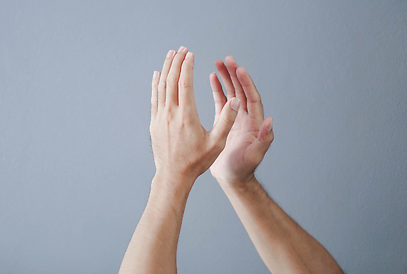 포토 JPG 해외이미지 손 여자 남자 행복 백그라운드 비즈니스 성공 관리 사람 사람없음 회색 박수 고립 세미나 해외202009 해외포토 감정 컬러 컨셉 손짓 신체부위 파일형식