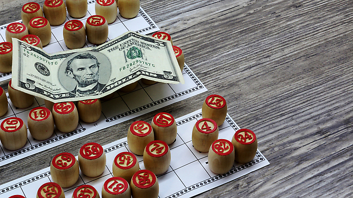 포토 JPG 해외이미지 종이 돈 비즈니스 놀이 성공 휴식 경기 사람없음 초록색 금융 숫자 달러 기쁨 게임 흰색 행운 재산 도박 우표 계산서 고립 해외202009 해외포토 문자 감정 스포츠 컬러 컨셉 경제 파일형식