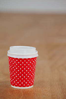 포토 JPG 해외이미지 사람없음 재활용 일회용 테이크아웃컵 해외202009 해외포토 컵 친환경 파일형식