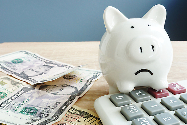 포토 JPG 해외이미지 컨셉 돈 비즈니스 주택 사람 사람없음 금융 저축 고민 충격 문제 계산서 빈털터리 대출 빚 예산 위기 트러블 해외202009 해외포토 감정 건물 경제 재산 파일형식