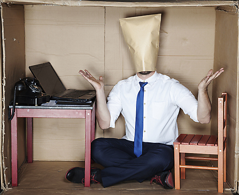 포토 JPG 해외이미지 전신 백인 남자 의자 탁자 한명 성인 앞모습 노트북 상자 사무실 업무 비즈니스맨 전화기 가부좌 갇힘 답답함 성인남자한명만 해외202009 해외포토 서양인 1 뷰포인트 가구 비즈니스 모션 사람 앉기 전자제품 작업 직장인 감각 남자한명만 성인남자만 파일형식