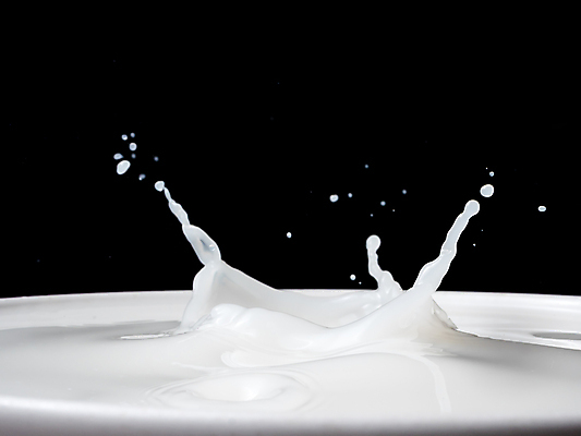 포토 JPG 해외이미지 음료 음식 파도 백그라운드 컨셉 모션 추상 건강 사람없음 컵 검은색 젖음 흐름 우유 흰색 신선 액체 붓기 떨어짐 아침식사 상품 가득함 크림 순수 유기농 쉐이크 내추럴 떨림 칼슘 맛있는 해외202009 해외포토 식기 웰빙 바다 컬러 무늬 유제품 식사 파일형식