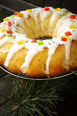 포토 JPG 해외이미지 전통 음식 탁자 딸기 휴가 디저트 요리 사람없음 식사 봄 빵집 흰색 신선 반지 달콤 맛 아침식사 굽기 반죽 롤 레시피 폭식 이스트 페스츄리 핸드메이드 맛있는 해외202009 해외포토 계절 빵 컬러 가구 컨셉 과일 장신구 상점 구이 파일형식