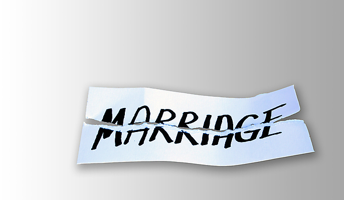 포토 JPG 해외이미지 종이 결혼 컨셉 아이디어 흑백 사람없음 계약 찢어짐 고립 불화 이혼 결석 해외202009 해외포토 비즈니스 모션 촬영기법 이벤트 파일형식