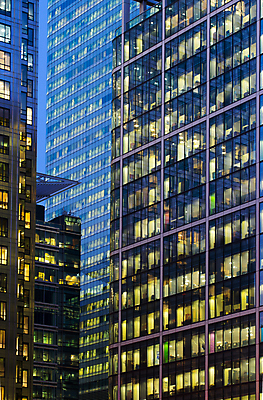 포토 JPG 해외이미지 외관 패턴 회사 비즈니스 건축양식 유리 미래 바닥 사람없음 내부 건물 금융 빛 사무실 반사 탑 고층빌딩 황혼 방 도시 센터 야간 저녁 큼 런던 장면 지역 타운 철강 콘크리트 해외202009 해외포토 자연요소 건축물 건축 컨셉 무늬 재질 영국 빌딩 경제 일몰 크기 파일형식