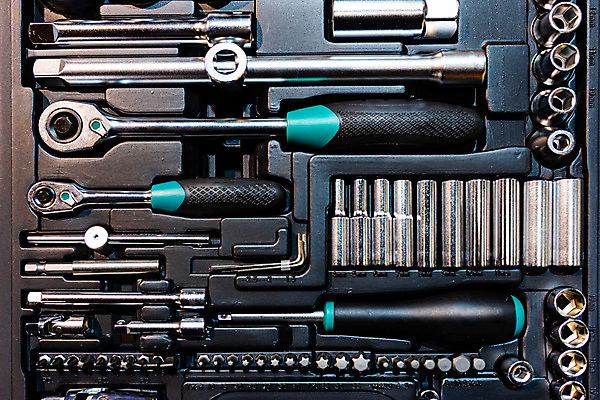 포토 JPG 해외이미지 산업 부분 교통시설 자동차 열쇠 사람없음 빛 세트 상자 상점 금속 기계 장비 기구 공구 스패너 업무 작업실 드라이버 수리 콘센트 은색 철 오브젝트 서비스 볼트 고정 수납 엔진 정비공 공학 유지 조립 자동 차고 철강 하드웨어 해외202009 해외포토 교육 육상교통 컬러 교통 재질 컴퓨터 도구 작업 기술자 시설 파일형식