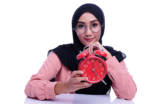 포토 JPG 해외이미지 직업 라이프스타일 응시 감정 종교 시계 손가락 아이디어 한명 미소 손짓 20대 성인 가로 경제 숫자 보라색 기쁨 가리킴 표현 시간 비즈니스우먼 자신감 입 중앙 이슬람교 자르기 긍정 보여주기 포인트 히스패닉 경영 고립 관리자 마감 아랍어 카운트다운 해외202009 우호적 해외포토 문자 1 손 시선 여자 컬러 컨셉 비즈니스 모션 표정 사람 청년 생활 신체부위 금융 직장인 파일형식