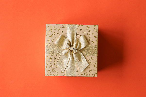 포토 JPG 해외이미지 백그라운드 크리스마스 오렌지 새로움 발렌타인데이 선물 사람없음 상자 축제 축하 발표 생일 황금 컨테이너 오브젝트 활 주기 팩 패키지 포장소품 해외202009 해외포토 기념일 산업 컨셉 과일 포장 모션 데이이벤트 화장품 포장재료 파일형식