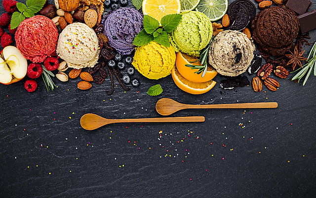 포토 JPG 해외이미지 음식 오렌지 과일 딸기 검은배경 아이스크림 사람없음 초콜릿 숟가락 견과류 달콤 레몬 민트 블루베리 산딸기 호두 라임 바닐라 젤라또 해외202009 해외포토 백그라운드 디저트 수저 검은색 맛 허브 파일형식