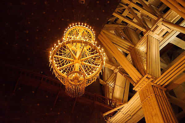 포토 JPG 해외이미지 유럽 길 조각 여행 건축양식 사람 사람없음 목재 세계 조각상 교회 여행객 그룹 복도 중세 터널 동굴 재산 크리스탈 땅 회의실 천장 아치 박물관 소금 광택 지하 동쪽 폴란드 깊이 르네상스 짠맛 크라쿠프 해외202009 해외포토 나무 건축 나라 재료 종교건축 건물 금융 조형물 역사 맛 광석 방향 파일형식