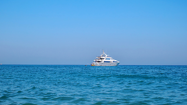 포토 JPG 해외이미지 스포츠 파도 바다 여행 백그라운드 요트 교통시설 자연 하늘 바람 휴가 항해 풍경 사람없음 야외 물 여름 파란색 태양 맑음 경쟁 자유 흰색 오픈 보트 고급 크루즈 지중해 속도 활 함선 네비게이션 레가타 줄서기 수평선 해외202009 해외포토 레이스천 자연요소 계절 컬러 교통 컨셉 배_교통 모션 날씨 직물 시설 생태계 파일형식