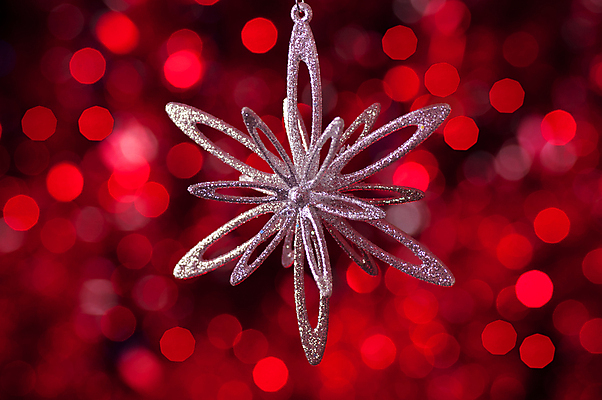 포토 JPG 해외이미지 계절 백그라운드 크리스마스 공 추상 휴가 기념 실내 따뜻함 선물 사람없음 장식 빨간색 빛 컬러풀 축제 어둠 희망 기쁨 흰색 축하 원형 은색 소프트포커스 12월 보케 열정 강렬 노엘 블러 특별함 해외202009 해외포토 도형 기념일 감정 컬러 컨셉 무늬 촬영기법 내부 날짜 파일형식