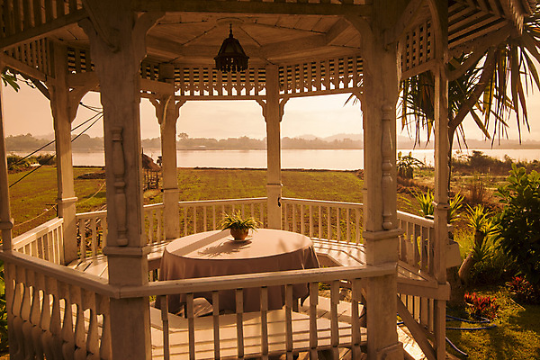 포토 JPG 해외이미지 공원 아시아 태국 탁자 호텔 사람없음 식당 정원 동남아시아 바 휴양지 해외202009 해외포토 공공시설 나라 가구 숙소 상점 장소 파일형식