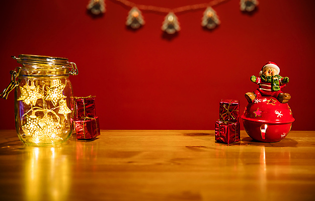 포토 JPG 해외이미지 전통 계절 별 백그라운드 컨셉 크리스마스 겨울 추상 휴가 기념 프레임 매달리기 사람없음 장식 빨간색 우주 축제 활발 축하 인사 화려 12월 배열 엽서 침엽수 전나무 강렬 카피스페이스 크리스마스배경 해외202009 해외포토 자연요소 나무 기념일 컬러 무늬 모션 공백 예절 날짜 편지 파일형식