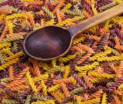 포토 JPG 해외이미지 파스타 실내 사람없음 숟가락 파스타면 푸질리 해외202009 해외포토 식재료 서양음식 수저 내부 면류 파일형식