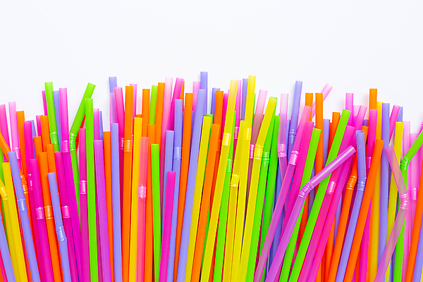 포토 JPG 해외이미지 빨대 사람없음 환경 재활용 일회용 플라스틱 가득함 오브젝트 흰배경 해외202009 해외포토 백그라운드 재질 흰색 친환경 파일형식