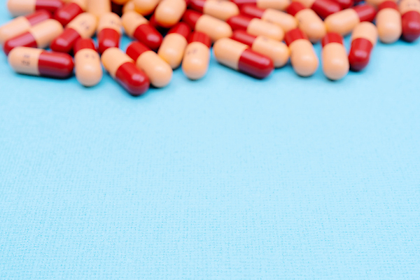 포토 JPG 해외이미지 백그라운드 컨셉 건강 병원 사람없음 치료 알약 약 고통 약초 질병 컨테이너 약국 오브젝트 처방 중독 조제 보충 돌봄 진통제 항생제 해외202009 해외포토 감정 산업 의학 모션 풀_식물 만들기 파일형식