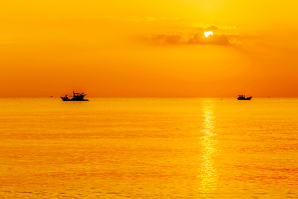 포토 JPG 해외이미지 구름 호수 모래 파도 바다 여행 자연 하늘 아침 추상 휴가 휴식 열대 사람없음 가로 물 여름 빛 컬러풀 햇빛 태양 일출 황혼 일몰 새벽 전원 서핑 황금 천국 스카이라인 스리랑카 잔물결 수평선 해외202009 해외포토 주간 자연요소 계절 아시아 물결 컬러 컨셉 무늬 노을 수상스포츠 전기에너지 생태계 파일형식
