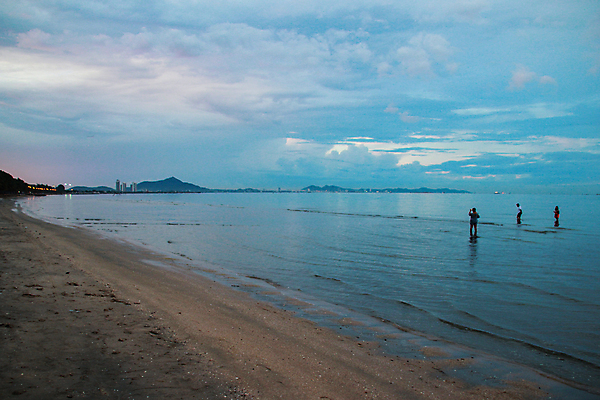 포토 JPG 해외이미지 구름 모래 파도 바다 여행 백그라운드 컨셉 태국 자연 하늘 아침 추상 휴가 휴식 아이디어 풍경 사람없음 야외 물 여름 파란색 빛 컬러풀 햇빛 태양 평화 우주 일출 일몰 뜨거움 장면 파라다이스 수평선 해외202009 해외포토 주간 자연요소 계절 아시아 컬러 무늬 노을 생태계 파일형식