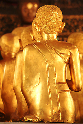 포토 JPG 해외이미지 전통 종교 문화 조각 여행 불교 건축양식 태국 미술 동양인 사람없음 장식 조각상 숫자 머리 교회 평화 믿음 고요 흰색 기도 사찰 화려 황금 큼 심볼 명상 장면 신성 동쪽 숭배 신앙심 스타일 해외202009 해외포토 문자 건축 감정 아시아 컬러 컨셉 종교건축 문화예술 인종 건물 신체부위 조형물 크기 방향 파일형식