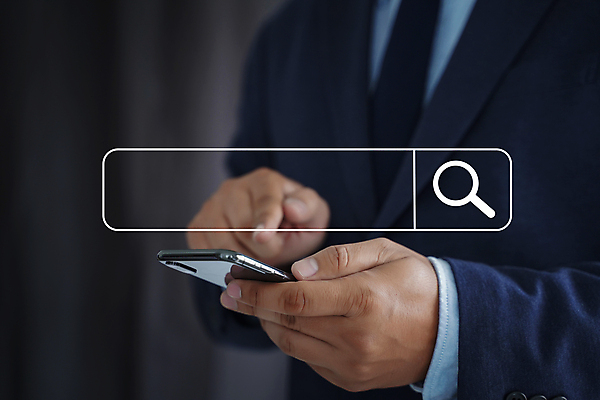 포토 JPG 해외이미지 손 디자인 여자 남자 행복 백그라운드 컨셉 인터넷 비즈니스 통신 모바일 새로움 주택 사람 사람없음 스마트폰 사무실 디지털 자료 웹 정보 도시 업무 작업 네트워크 연결 무선전화기 오브젝트 검색 엔진 온라인 마케팅 소셜 인터페이스 네트워킹 해외202009 해외포토 감정 건물 신체부위 핸드폰 스마트기기 전화기 파일형식