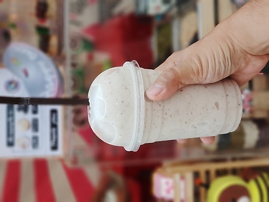 포토 JPG 해외이미지 템플릿 라이프스타일 커피 음료 음식 백그라운드 다이어트 과일 유리 탁자 새로움 콩 바나나 건강 사람 사람없음 컬러풀 쿠키 우주 식당 초콜릿 검은색 칠판 주스 에너지 시장 달콤 맛 정상 혼합 계산대 상쾌 유기농 코코넛 요거트 쉐이크 내추럴 떨림 단백질 바닐라 스무디 디톡스 맛있는 해외202009 해외포토 웰빙 감정 컬러 가구 컨셉 모션 재질 디저트 유제품 곡류 생활 상점 영양소 파일형식