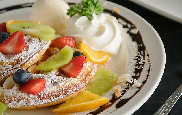 포토 JPG 해외이미지 음식 빵 과일 재료 딸기 아이스크림 디저트 파슬리 건강 사탕 키위 요리 사람없음 초콜릿 얼음 검은색 빵집 흰색 맛 아침식사 설탕 레몬 블루베리 시럽 와플 슈가파우더 페스츄리 핸드메이드 맛있는 해외202009 해외포토 자연요소 컬러 컨셉 채소 상점 식사 파일형식