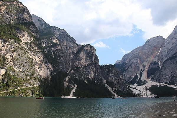 포토 JPG 해외이미지 공원 유럽 호수 여행 백그라운드 자연 휴가 산 풍경 사람없음 목재 초록색 물 여름 파란색 침묵 이탈리아 산책 하이킹 숲 오두막 알프스 남쪽 절정 터키석 해외202009 해외포토 자연요소 나무 계절 공공시설 나라 컬러 재료 레저 휴식 소리 보석 방향 생태계 파일형식