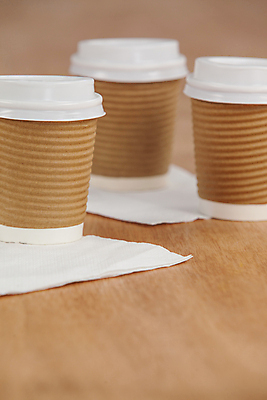 포토 JPG 해외이미지 사람없음 재활용 커피잔 종이컵 일회용 테이크아웃컵 해외202009 해외포토 커피 잔 컵 친환경 파일형식