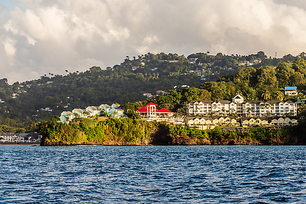 포토 JPG 해외이미지 공원 바다 섬 여행 건축양식 산 주택 파노라마 풍경 사람없음 야외 건물 초록색 물 여름 산타클로스 마을 항구 도시 만 고급 성자 언덕 휴양지 지역 타운 리빙 서쪽 해외202009 해외포토 자연요소 건축물 계절 공공시설 건축 종교 컬러 컨셉 크리스마스 교통시설 촬영기법 장소 방향 파일형식