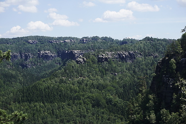 포토 JPG 해외이미지 구름 공원 유럽 조각 여행 백그라운드 자연 하늘 휴가 산 독일 풍경 사람없음 야외 목재 초록색 파란색 계곡 맑음 하이킹 바위 시골 숲 스위스 언덕 사암 내추럴 전국 해외202009 해외포토 자연요소 나무 공공시설 나라 컬러 재료 레저 날씨 돌_바위 생태계 파일형식