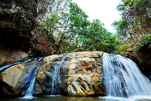 포토 JPG 해외이미지 나무 공원 여행 태국 자연 풍경 경사 사람없음 물 환경 폭포 흐름 바위 신선 숲 암초 산소 내추럴 해외202009 해외포토 자연요소 식물 공공시설 아시아 컨셉 돌_바위 원소 생태계 파일형식