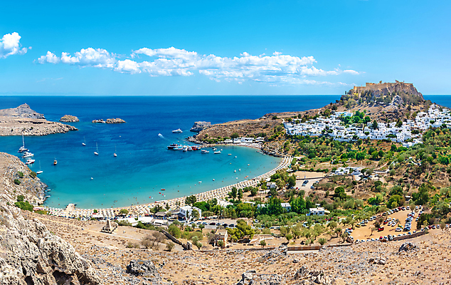 포토 JPG 해외이미지 나무 구름 모래 바다 섬 여행 하늘 휴가 주택 풍경 사람없음 여름 햇빛 태양 마을 항구 맑음 흰색 만 보트 지중해 그리스 올리브 타운 그리스인 아크로폴리스 해외202009 해외포토 자연요소 서양인 식물 계절 열매 유럽 컬러 배_교통 교통시설 날씨 건물 도시 파일형식
