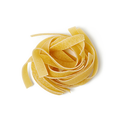 포토 JPG 해외이미지 파스타 실내 근접촬영 사람없음 흰배경 파스타면 페투치네 해외202009 해외포토 뷰포인트 백그라운드 서양음식 내부 흰색 면류 파일형식