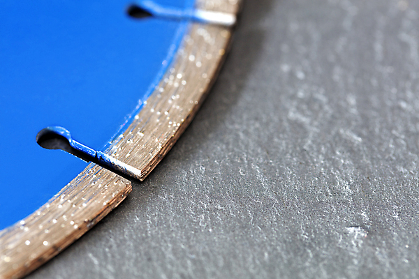 포토 JPG 해외이미지 1 산업 백그라운드 포장 부분 사람없음 반사 금속 힘 기계 장비 회색 바위 흰색 공구 디스크 업무 바퀴 원형 칼날 보석 자르기 측정 오브젝트 싱글 각도 다이아몬드 철강 커터 콘크리트 톱질 하드웨어 비용 해외202009 해외포토 도형 컬러 모션 재질 경제 컴퓨터 돌_바위 도구 작업 질병 광석 파일형식