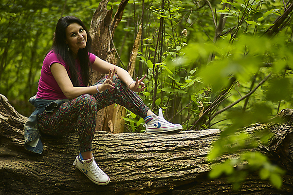 포토 JPG 해외이미지 나무 백인 모델 1 라이프스타일 드레스 계절 공원 여자 행복 얼굴 어린이 백그라운드 크리스마스 겨울 자연 휴가 한명 미소 사람 성인 야외 빨간색 초록색 여름 유행 봄 기쁨 가을 흰색 숲 내추럴 해외202009 해외포토 서양인 식물 옷 공공시설 기념일 감정 컬러 표정 생활 신체부위 생태계 파일형식