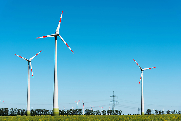 포토 JPG 해외이미지 식물 산업 밭 농업 날개 자연 하늘 바람 독일 풍경 사람없음 초록색 파란색 농장 환경 힘 재활용 풍차 발전기 에너지 칼날 풍력에너지 프로펠러 회전 엔진 자원 세대 유지 혁명 개발 생태학 줄서기 해외202009 해외포토 자연요소 교육 유럽 컬러 컨셉 모션 날씨 발전소 그린에너지 친환경 생태계 파일형식